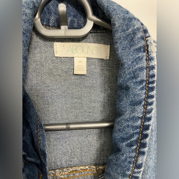 Women’s Jean Jacket - Picture 5 of 5
